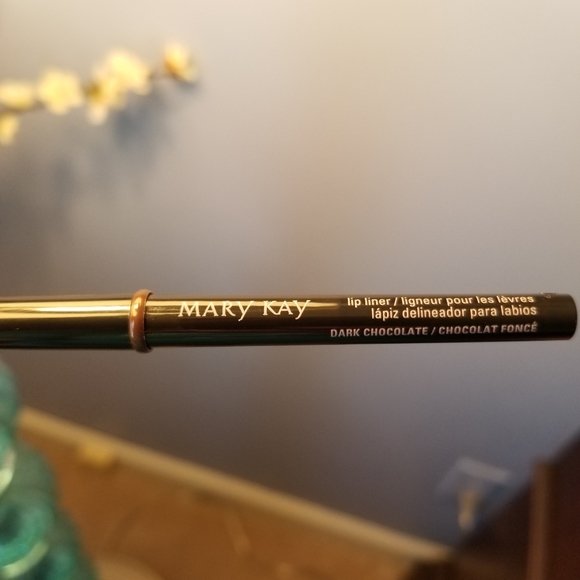 Dark Chocolate: Lip Liner by Mary Kay - Picture 2 of 5